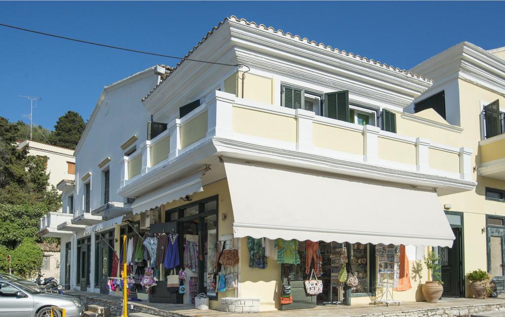 Studios Niki Lákka Rum bild